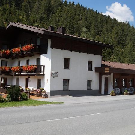 Gasthof Zur Einkehr 皮茨河谷圣莱昂哈德 外观 照片