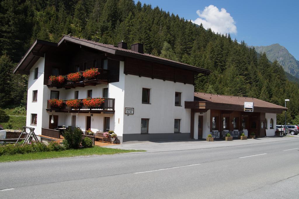 Gasthof Zur Einkehr 皮茨河谷圣莱昂哈德 外观 照片