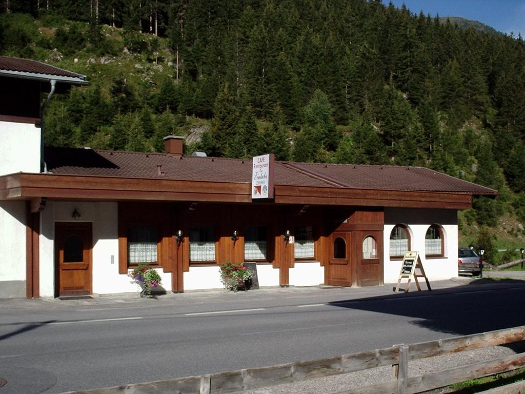 Gasthof Zur Einkehr 皮茨河谷圣莱昂哈德 外观 照片